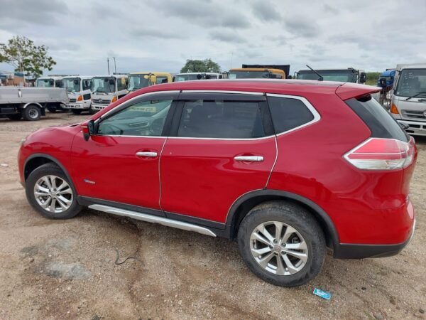 Nissan Xtrail - Image 10