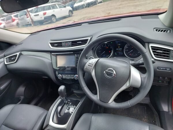 Nissan Xtrail - Image 4